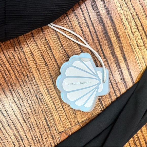 NWT POPFLEX Active Reef Romper Women's One Piece Swimsuit BLACK Size M - Picture 9 of 12